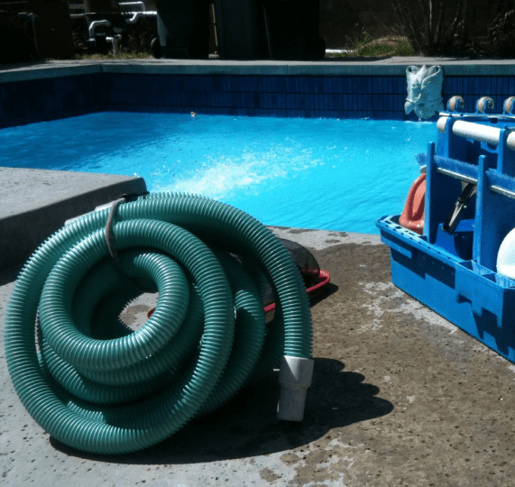 Hollywood Pools | Pool Cleaning Service